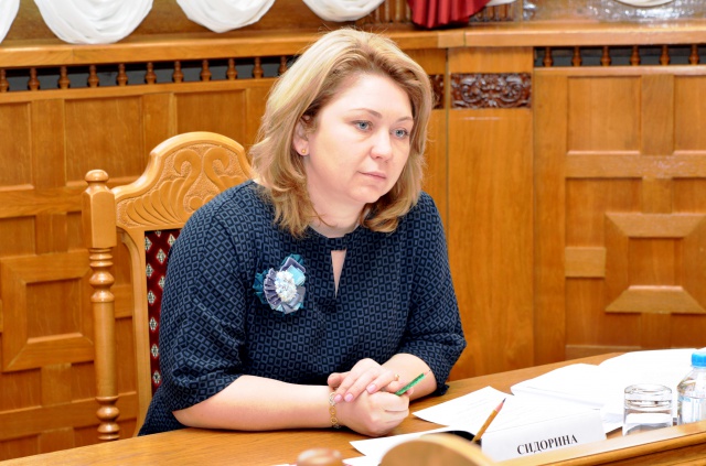 Ирина Сидорина поздравила ветеранов в своем избирательном округе