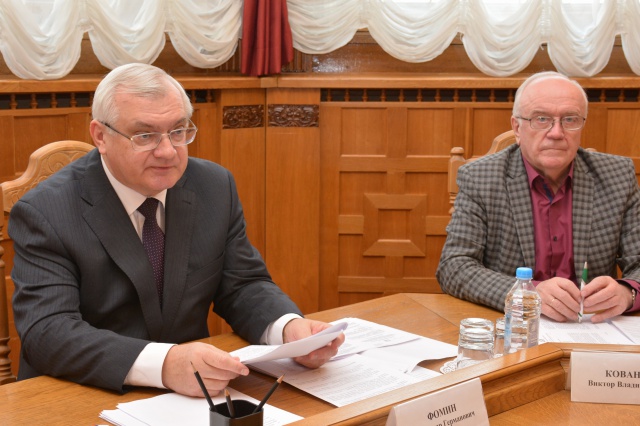Изменения федерального законодательства в жилищно-коммунальной сфере рассмотрел профильный комитет регионального парламента