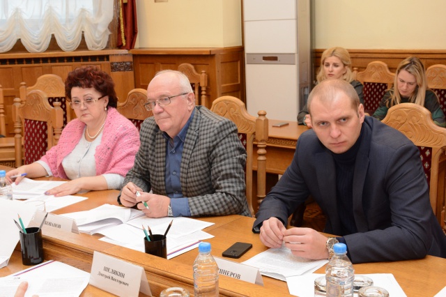 Субъекты РФ консолидируются в вопросе возврата права устанавливать дополнительные ограничения торговли алкоголем 