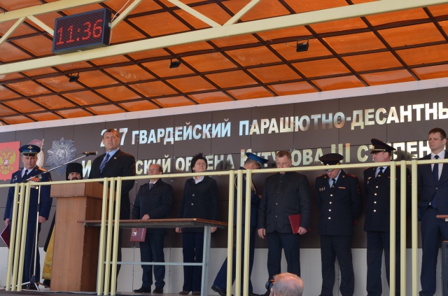 Николай Корчагин поздравил ивановских десантников