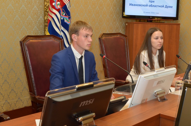 В региональном парламенте состоялось заседание молодежной палаты