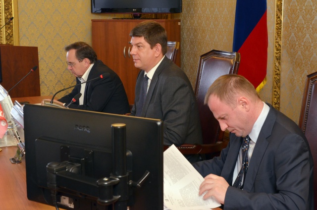 Закон об ограничении продажи энергетических напитков принят в первом чтении