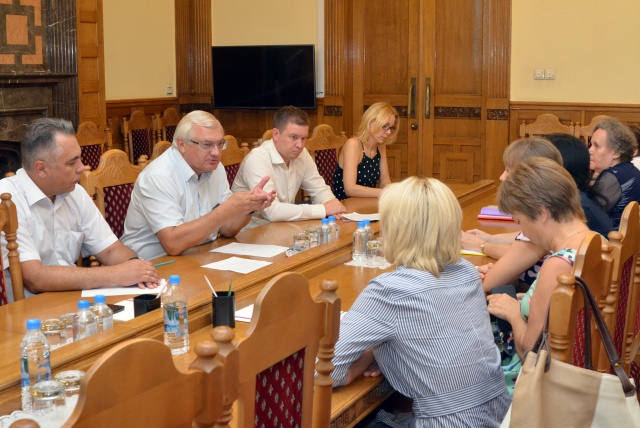 В региональном парламенте обсудили частную проблему капремонта одного из домов 