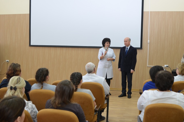 Анна Малышкина поздравила будущих мам с Днем матери
