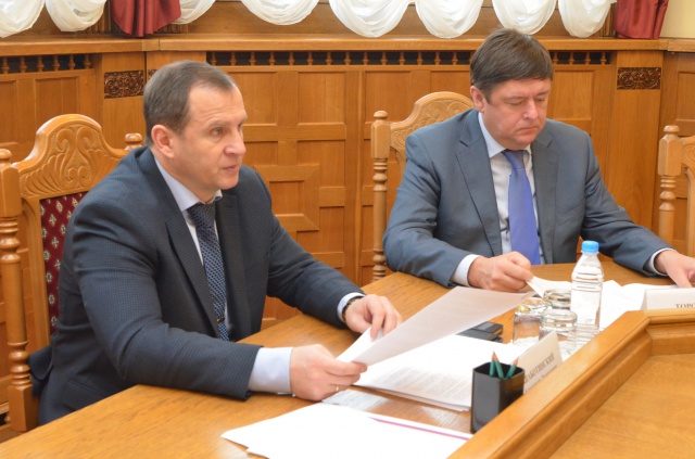 Александр Шаботинский провел заседание комитета по жилищной политике и ЖКХ