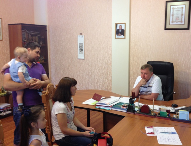 Владимир Гришин провёл приём граждан 