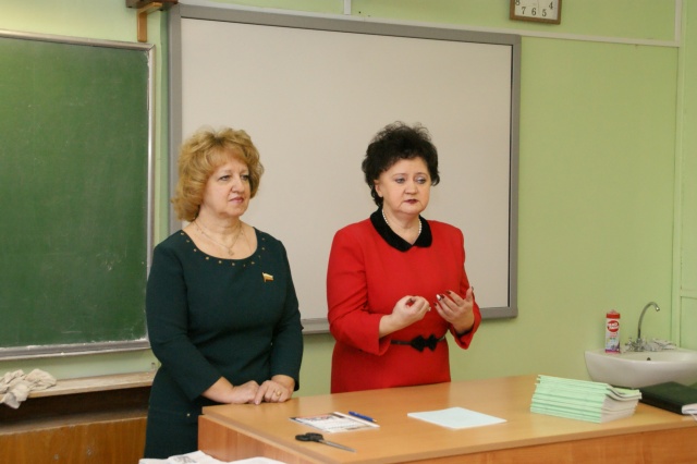 Депутаты провели классный час о вреде курения