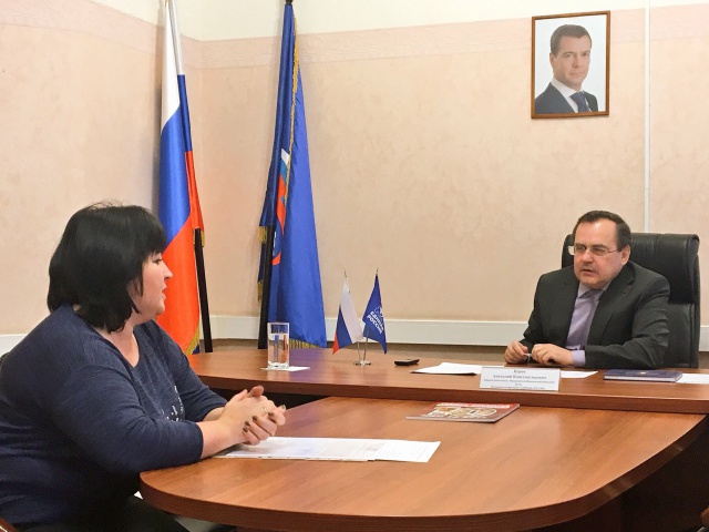 Анатолий Буров провел прием граждан