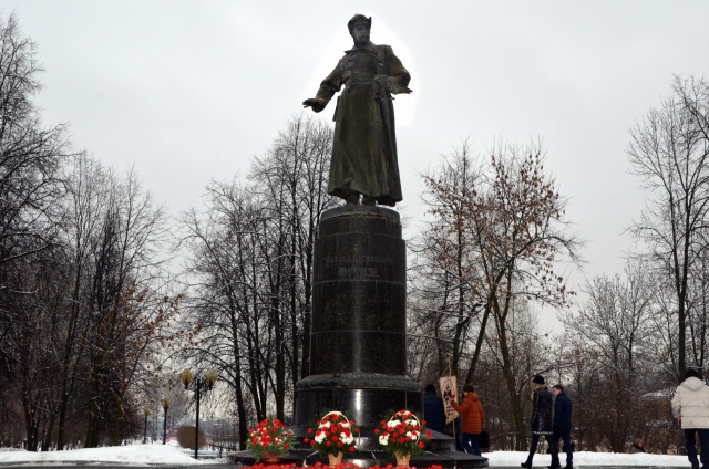 В регионе почтили память Михаила Фрунзе