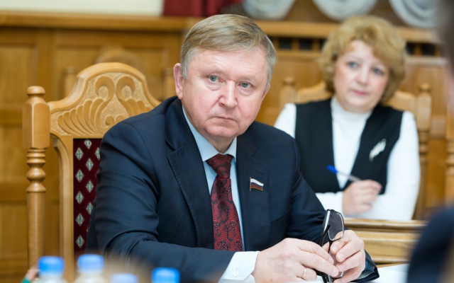 Владимир Гришин получил благодарность от жителей поселка Лежнево