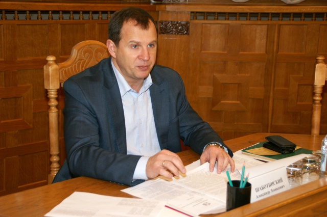 Депутаты высказали предложения по решению проблем в жилищной-коммунальной сфере